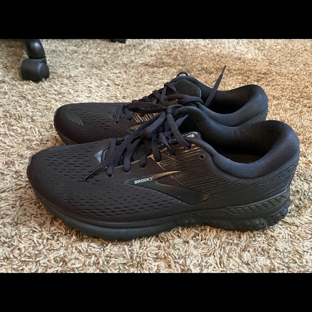 Brooks Adrenaline GTS 19- NWT
